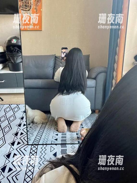 微密圈 - 120斤的小王同学与黑色蕾丝的原图碰撞，合集居然还有这种操作，不敢相信！