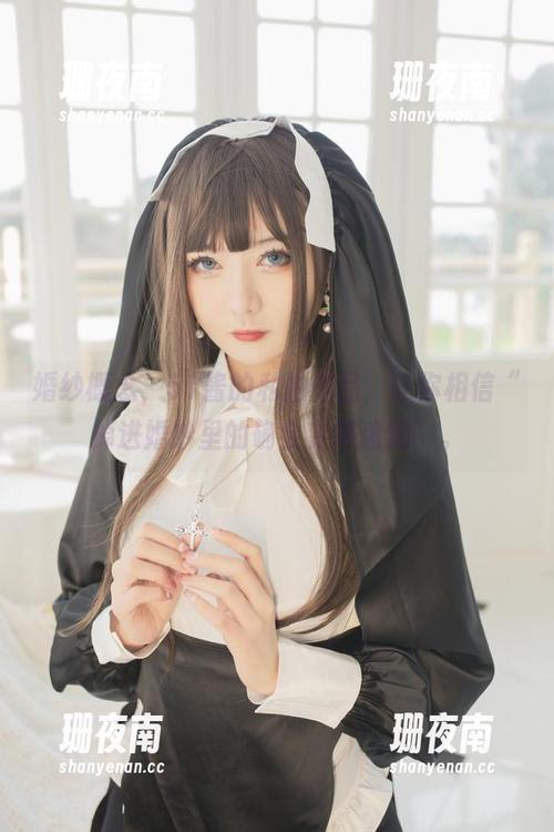 51酱 婚纱概念,51酱的私拍作品,让你相信“掉进婚纱里的确会变得迷糊”。