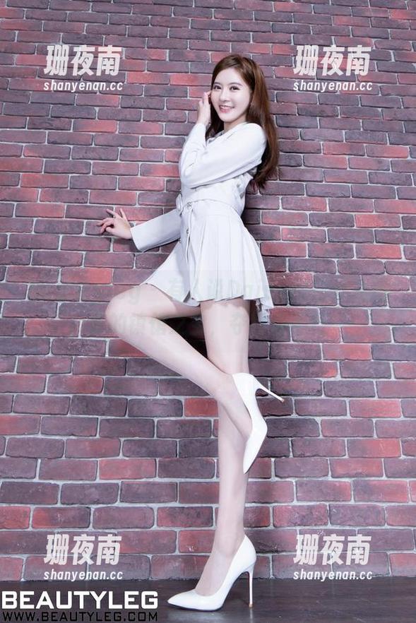 Beautyleg - 有人说Daisy的白丝是图库的镇馆之宝，夺目到不行