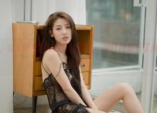 想问一下，G.su(全智秀)真的是凭一条白裙集齐了所有人的目光吗？