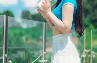 礼服！Jenny(정제니)穿上去像是要下一个重要的约会，精选美图带你细看细看，心里那个忐忑。
