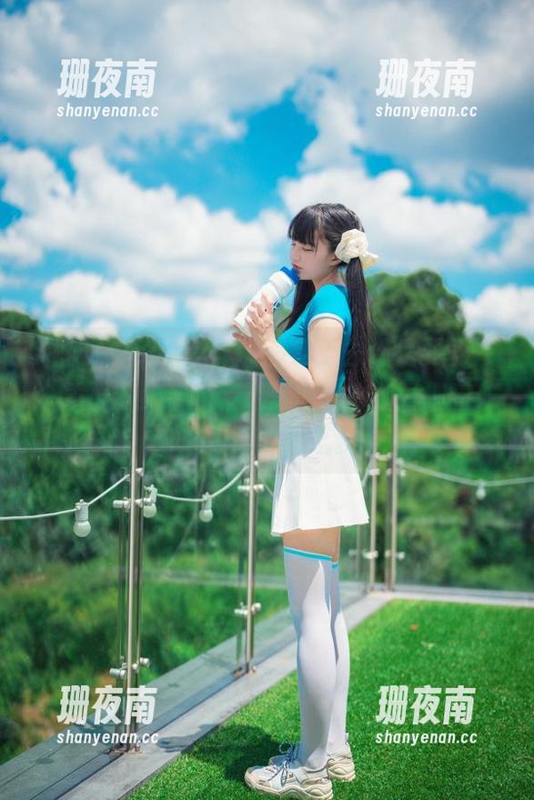 礼服！Jenny(정제니)穿上去像是要下一个重要的约会，精选美图带你细看细看，心里那个忐忑。