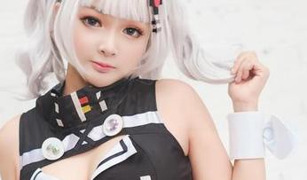 私拍课上,MiMi Chan的教室让人生出了很多不明所以的小情绪。