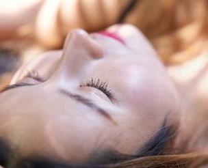 MiiTao蜜桃社 – 看！木楠Nan与她的连衣裙，高清图片下似乎有种说不清的默契，妙不可言。