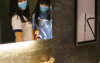 这是ROSI的黑边蕾丝,毫无防备地撩人,图包里悄悄展开了一段奇特情绪的旅程