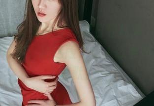 TouTiao头条女神 – 夏日轻松风,周治宇的短裤写真,精选版,让人欲罢不能的小幽默!