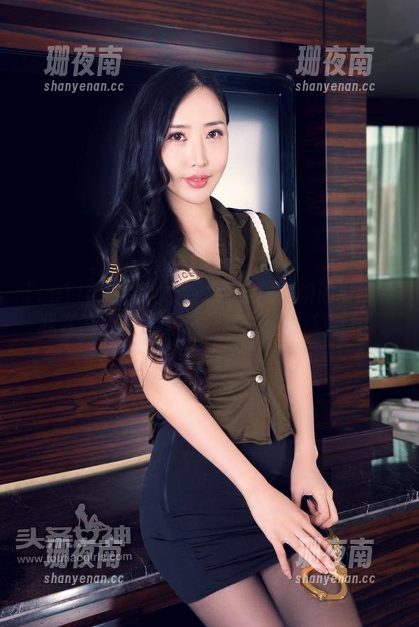 TouTiao头条女神-周熙妍 TouTiao头条女神 - 这是周熙妍的可爱?我在网盘翻了个遍,感觉被甜泛滥了!