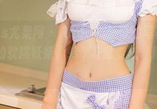 UGirls尤果网 – Angela楚楚的写真:图集里的软糯妖娆,转个身就变成‘粽’子!