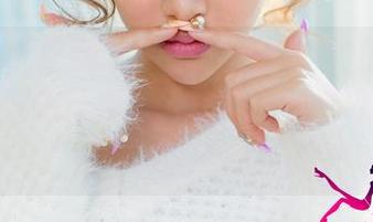 UGirls尤果网 – 今天在线看李宝儿的旗袍,原图直接让我陷入沉思——这才是魅力啊!