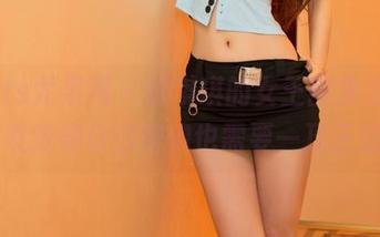 UGirls尤果网 – 萌琪琪的女王图集更新,突然觉得自己好像也需要一顶王冠…