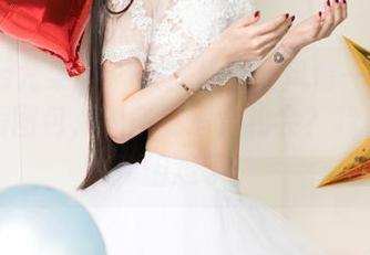 UGirls尤果网 – 欲生优雅显风情——颜爱泽短裙图包，哪条更适合约会？我快要选择困难了！