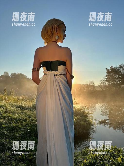 Vinnegal 当Vinnegal穿上蕾泽战斗女仆II,我决定去买一支吸尘器!