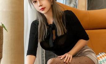 XINGYAN星颜社 – 李丽莎内衣私拍图集,看了想立刻买点儿新衣服,但钱包明显不高兴。