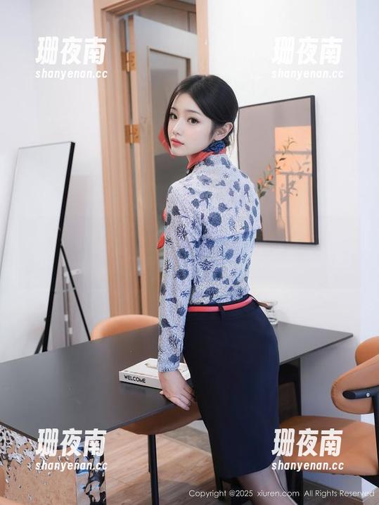 Xiuren秀人网-e宝小野猫 Xiuren秀人网 - 天台上的e宝小野猫,分享她的美图人生!