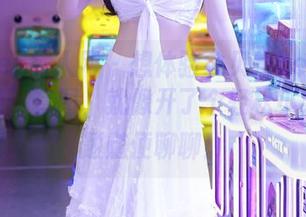 Xiuren秀人网 – 想体验余贝拉bella的‘清纯’套图，就像开了个轻松小会，话题随便聊聊！