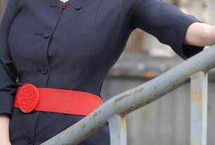 Xiuren秀人网 – 服装不只是衣服,奶芙乔乔把制服演绎成了图包里的身世传奇,分享分享!