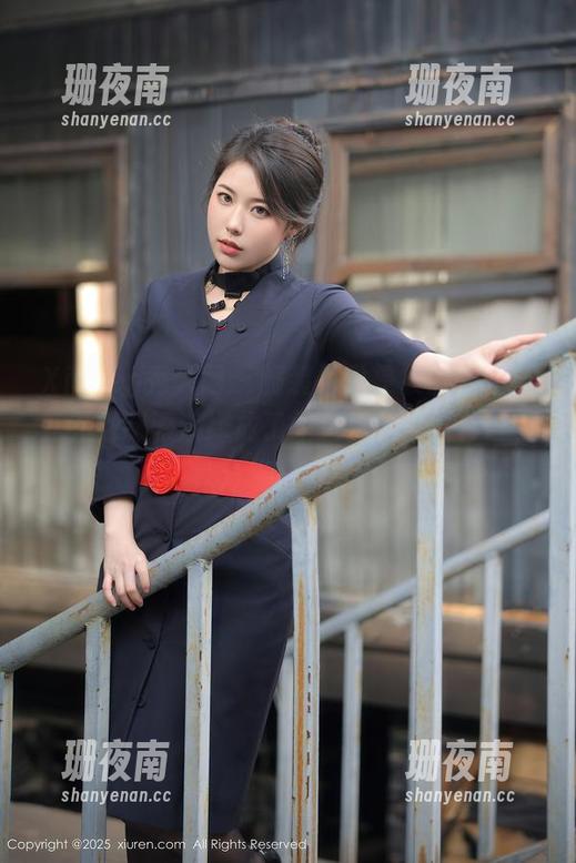 Xiuren秀人网 - 服装不只是衣服，奶芙乔乔把制服演绎成了图包里的身世传奇，分享分享！