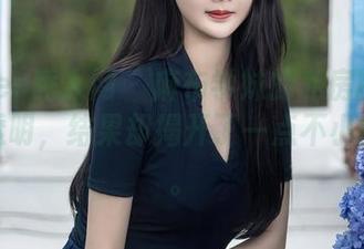 Xiuren秀人网 – 麻布学妹的私房图包日常小透明,结果却揭开了一点不小的火花。