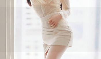 YouMi尤蜜荟 – 游泳池的不速之客，Egg_尤妮丝和她的泳装，原图中满满的“意外之美”！