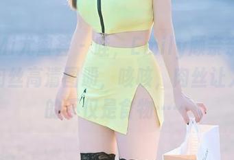 YouMi尤蜜荟 – 哇,Emily顾奈奈酱专属的肉丝高清图册,咳咳,肉丝让人想到的不仅是食物……