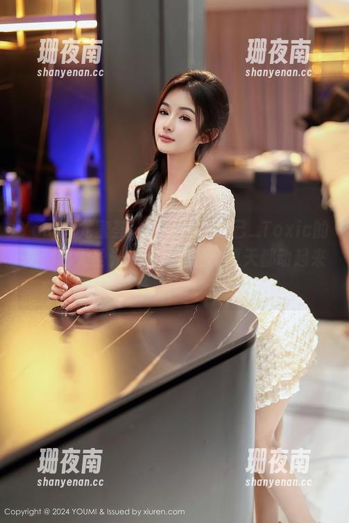 YouMi尤蜜荟-妲己_Toxic YouMi尤蜜荟 - 只想说,妲己_Toxic的美腿超无圣光,作品让整个夏天都动起来,哈哈。