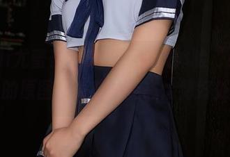 YouMi尤蜜荟 – 来吧,在线体验“小热巴”的原图,女孩的姿态恰到好处。