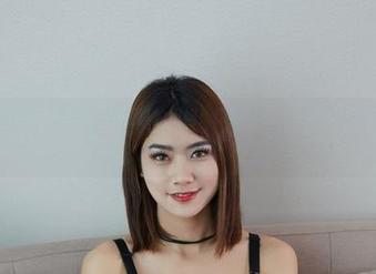 YouWu尤物馆 – Cris_卓娅祺的姐姐：高清写真，让我突然想到那些尴尬的自拍
