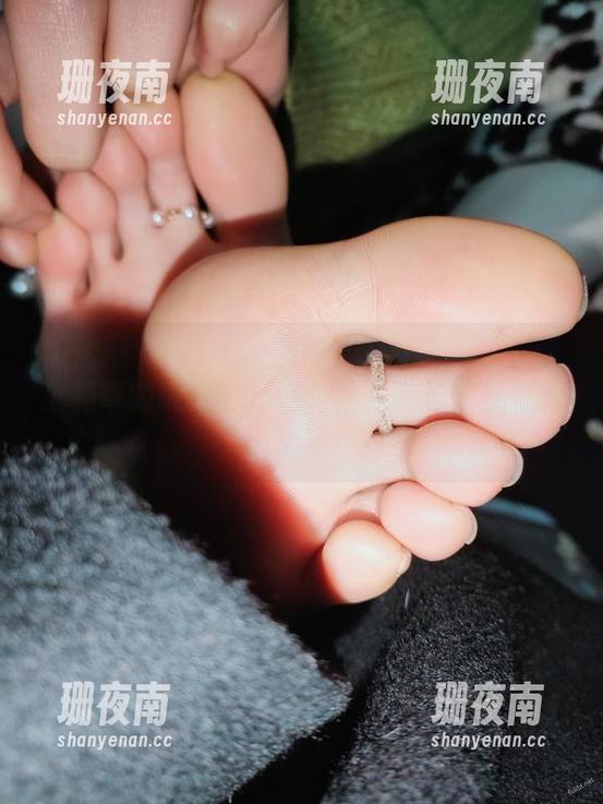 YuYu超甜丫 微密圈 - 当YuYu超甜丫的舒适脚丫子遇上神奇的镜头,分类:美足及其在悬疑中的精选!