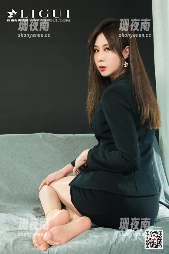 丽柜-敏儿 丽柜 - 敏儿的写真探险:纤丝和俏佳莲的微妙互动