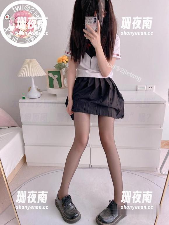 二阶堂宅绘子 大拿摄影师or二阶堂宅绘子,论“美脚”这组原图,哪个更能让你“想象”呢?
