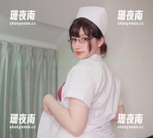 你十七鸽 原图和你十七鸽的私房套装竟碰撞出这种火花,真让人摸不着头脑。