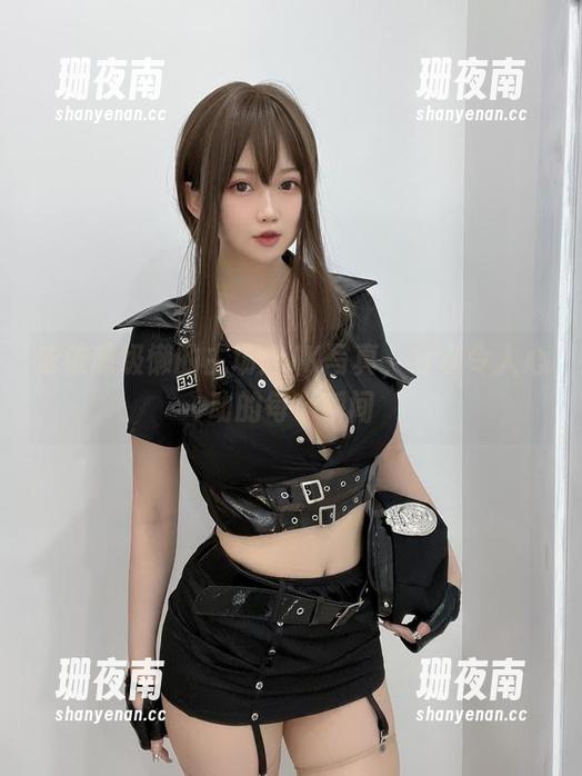 依依超级懒的主场：JK写真，分享令人心动的每个瞬间