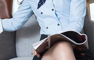 头条女神 – 李温柔跟妹妹的定制写真,似乎总在透露什么小秘密。