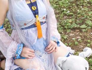 头条女神 – 杨漫妮baby夏日套图:那个颜色,那个气息,精选出一点点不一样的日子。