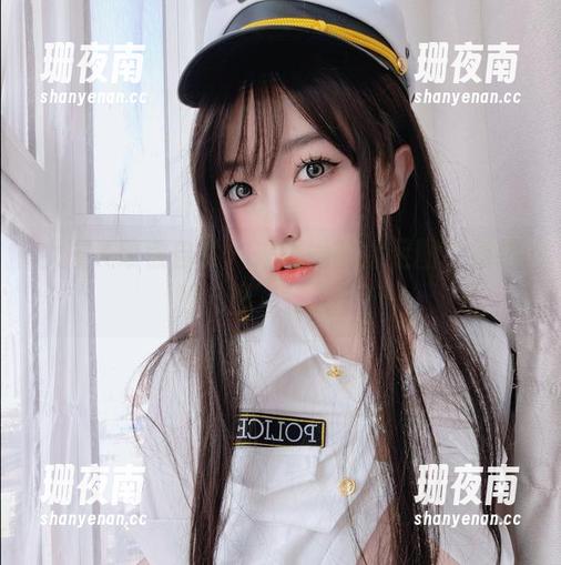 女主K 女主K致敬自然:来张她的裸足图,看她的‘脚’行天下!
