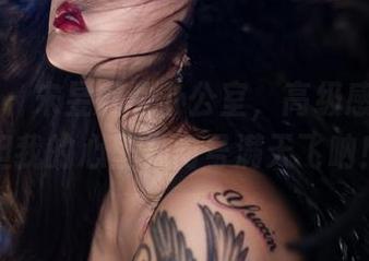 微密圈 – 宋昱欣的办公室,高级感满满,但我的心里是问号满天飞呐!