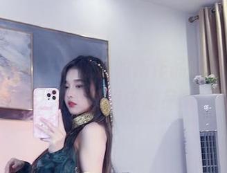 终于等到小小奶瓶儿的新作品学姐更新,内容好得让人不知道该细品哪个部分!
