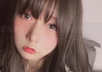 小泉学姐吖与她的“小恶魔”,这原图怎么能让我一个人安静下去?