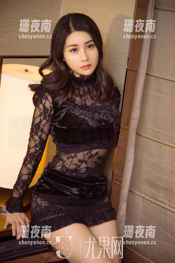 尤果网-李焱 尤果网 - 在李焱的天台写真中,找找你未曾察觉的旁观者角色