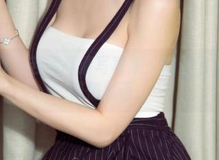 尤果网 – 若涵高清写真集:肉丝与光影的悄悄私语。