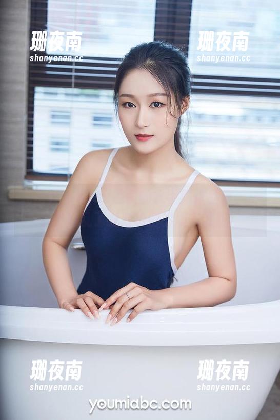 尤蜜荟-Yomi悠蜜 尤蜜荟 - Yomi悠蜜的水手服作品集,一下子打乱了我对校园的所有设想!