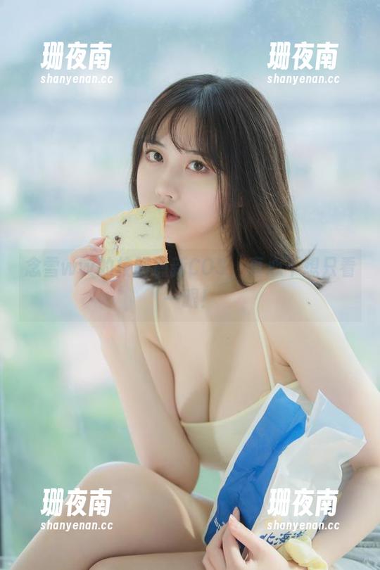 念雪ww 念雪ww的校园最新COS,真心不想只看一眼!