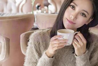 推女神 - 施忆佳Kitty酱带你免费踏入夏日的套图,萌得像吃了冰淇淋!
