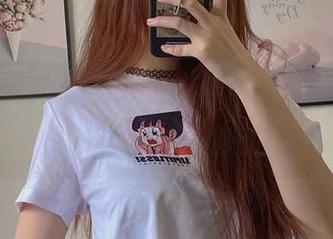 微密圈 – 提袜少女的泳池写真,原图一出,泳圈也不好意思了!