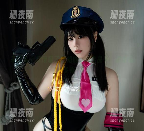 来到是一只废喵了姐姐的cos作品中，你会忍不住多看一眼！