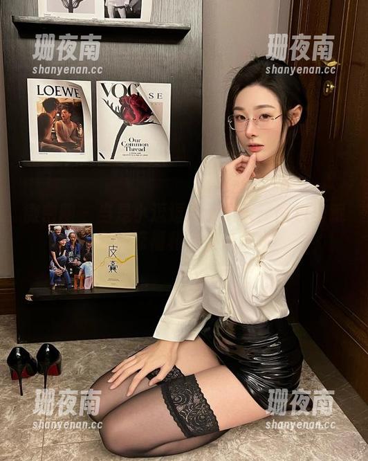 是小逗逗 微密圈 - 当是小逗逗遇上夏天:图包里藏着清凉福利,快来喷水