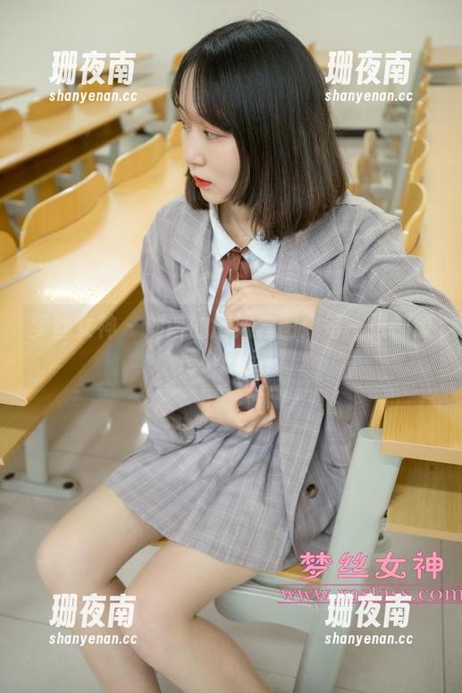 梦丝女神-刘诺 梦丝女神 - 刘诺的厨娘套图:每一张都像是小剧场!