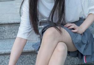 梦丝女神 - 香萱的清纯全套:下载后,你也能回应爱情的请柬!