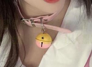 这个福利图包是我的心头好,洛可ss的高跟鞋碰撞出的小火花,让人想嘟嘴。