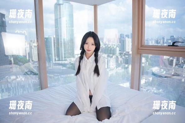 清水由乃 清水由乃写真集:兔耳朵下藏着的毒蛇